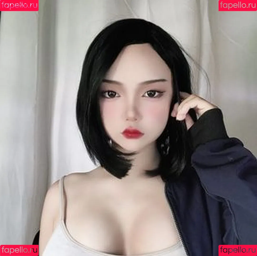 miraaamiku Onlyfans Photo Gallery 
