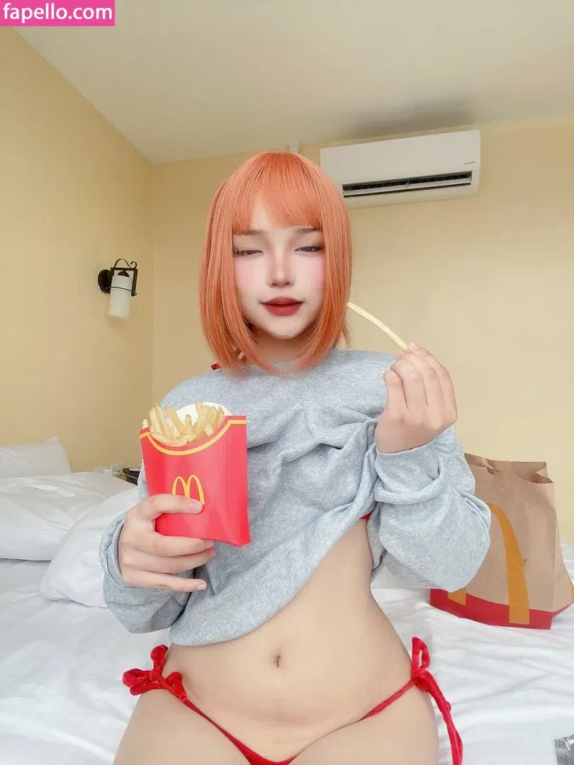 miraaamiku Onlyfans Photo Gallery 