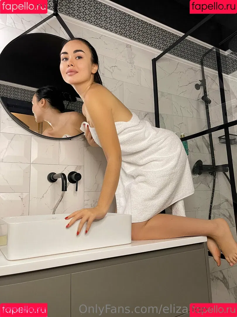 Elizabeth Fox Onlyfans Photo Gallery 