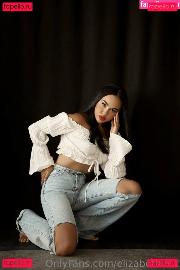 Elizabeth Fox Onlyfans Photo Gallery 