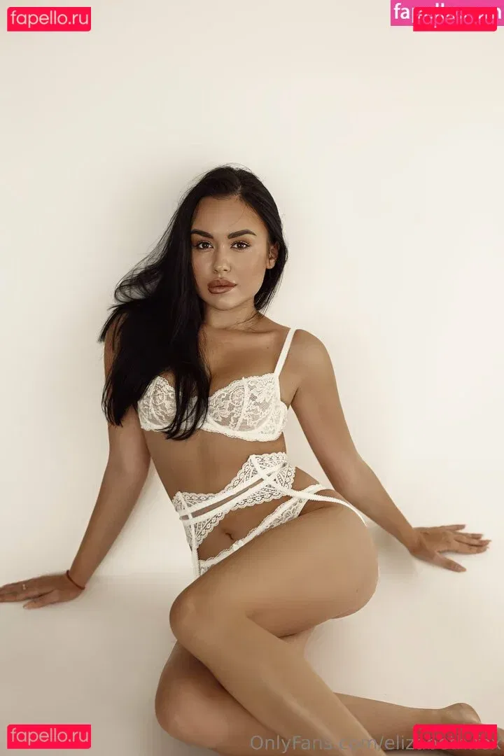 Elizabeth Fox Onlyfans Photo Gallery 