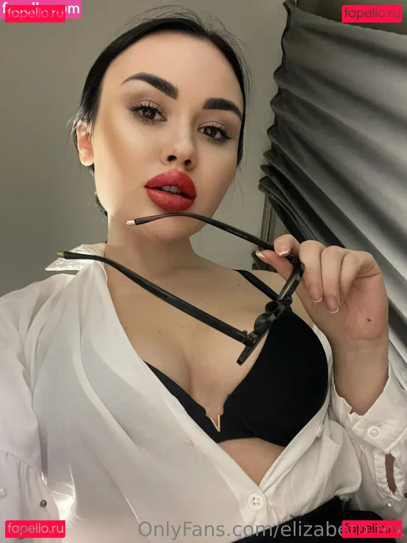 Elizabeth Fox Onlyfans Photo Gallery 