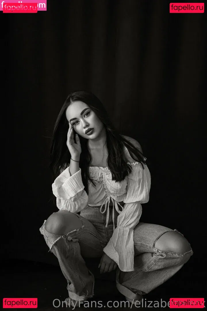 Elizabeth Fox Onlyfans Photo Gallery 