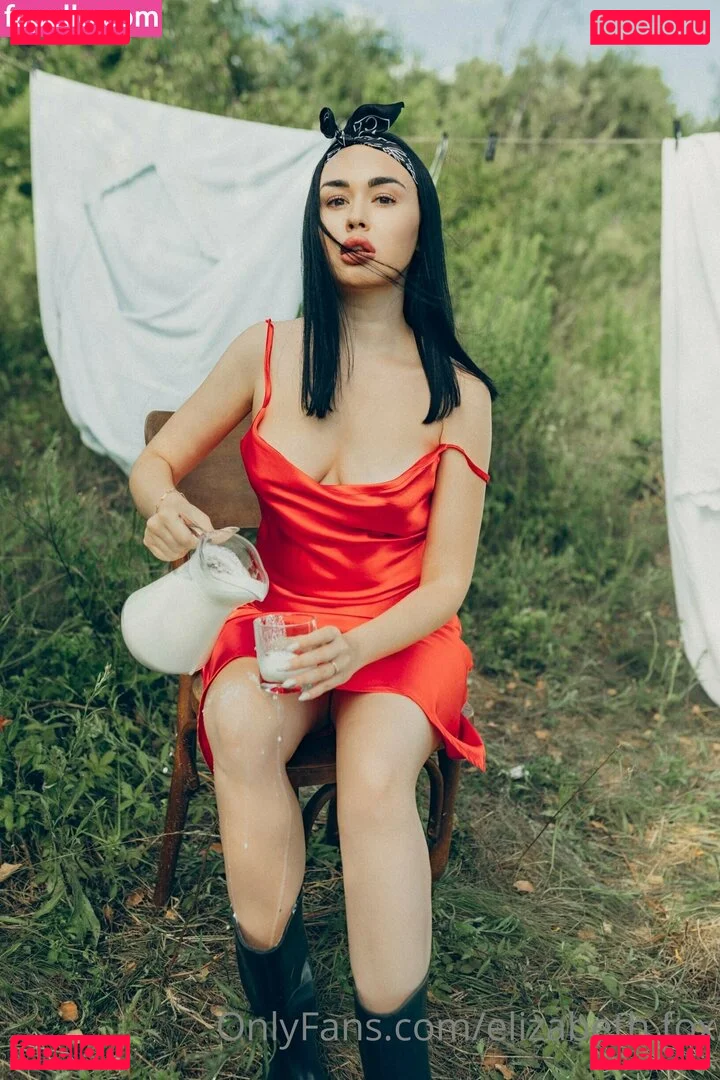 Elizabeth Fox Onlyfans Photo Gallery 