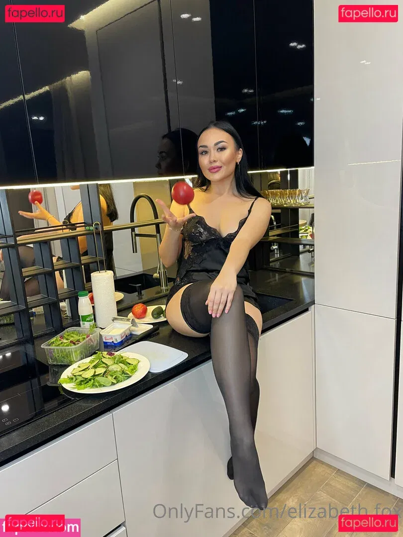 Elizabeth Fox Onlyfans Photo Gallery 