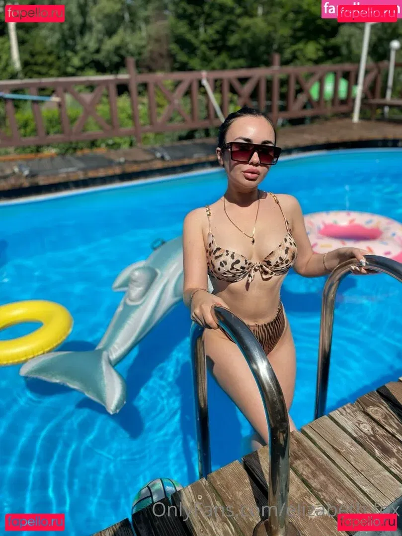 Elizabeth Fox Onlyfans Photo Gallery 