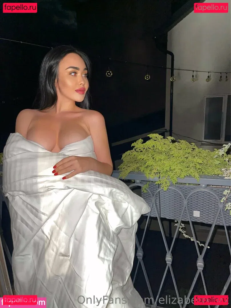 Elizabeth Fox Onlyfans Photo Gallery 