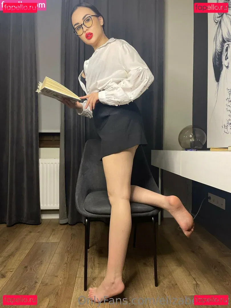 Elizabeth Fox Onlyfans Photo Gallery 