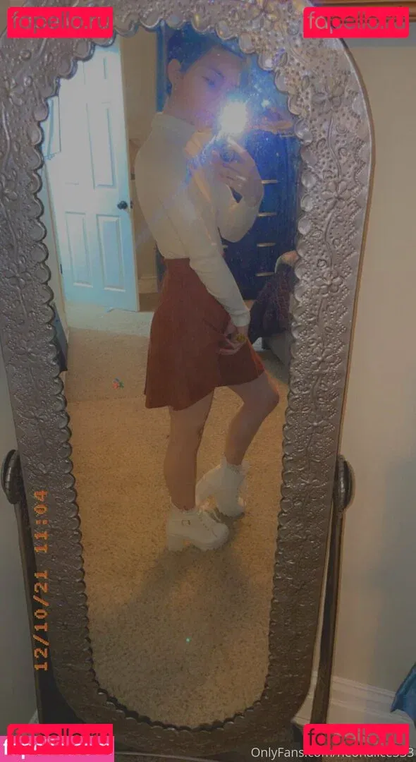 neonalice333 Onlyfans Photo Gallery 