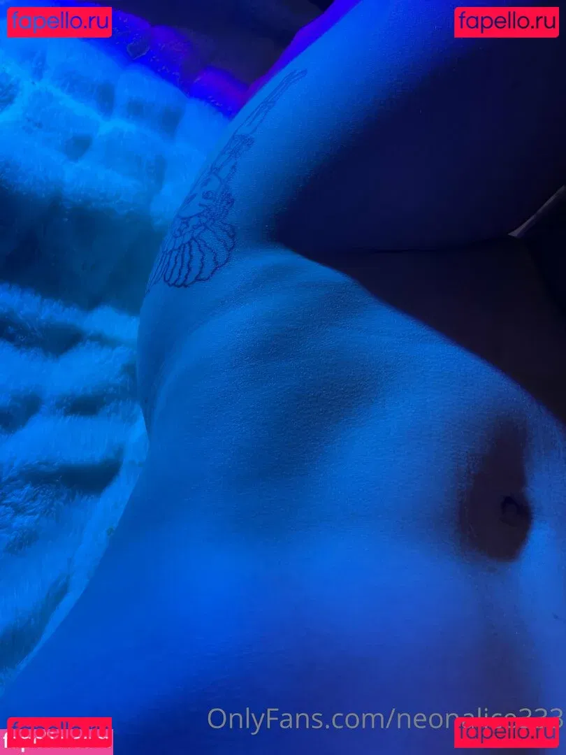 neonalice333 Onlyfans Photo Gallery 