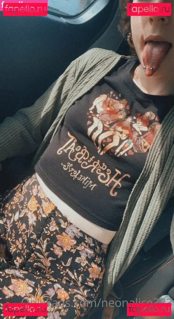 neonalice333 Onlyfans Photo Gallery 