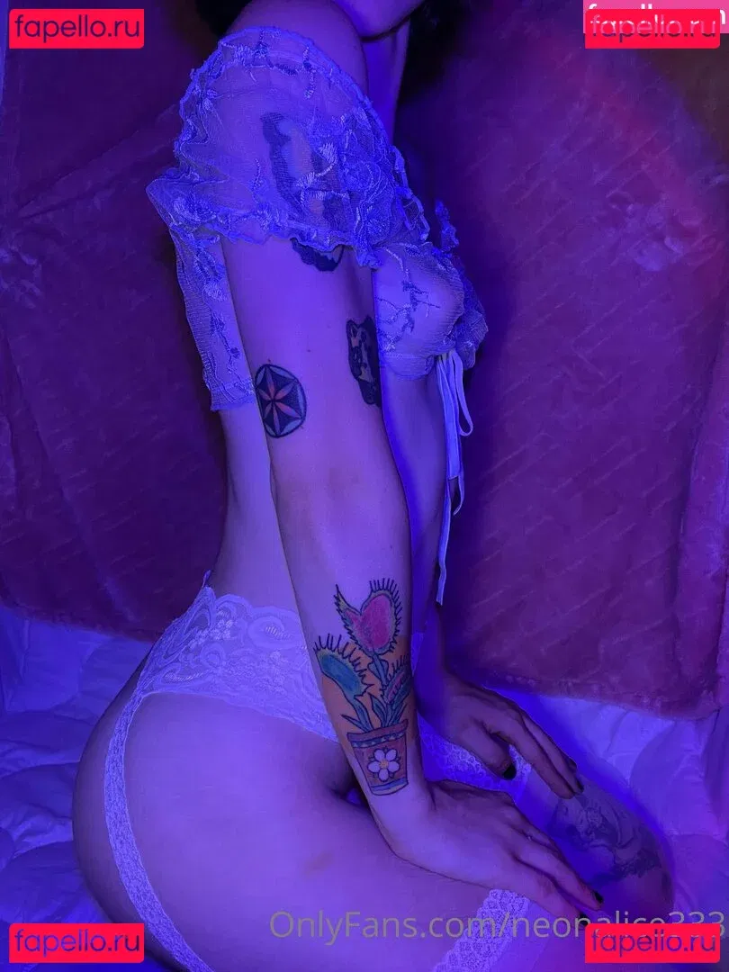 neonalice333 Onlyfans Photo Gallery 