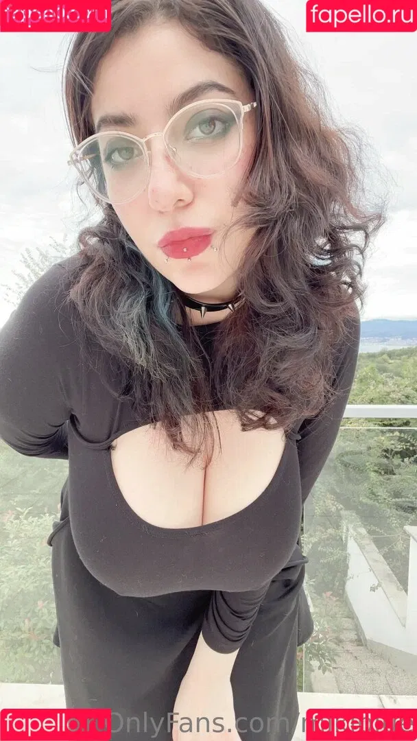 Mikiblue Onlyfans Photo Gallery 