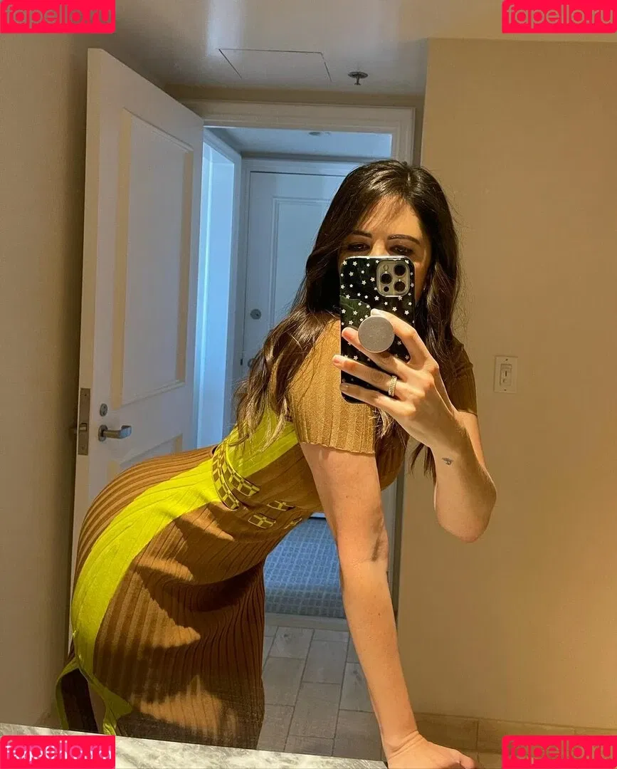 D'Arcy Carden Onlyfans Photo Gallery 