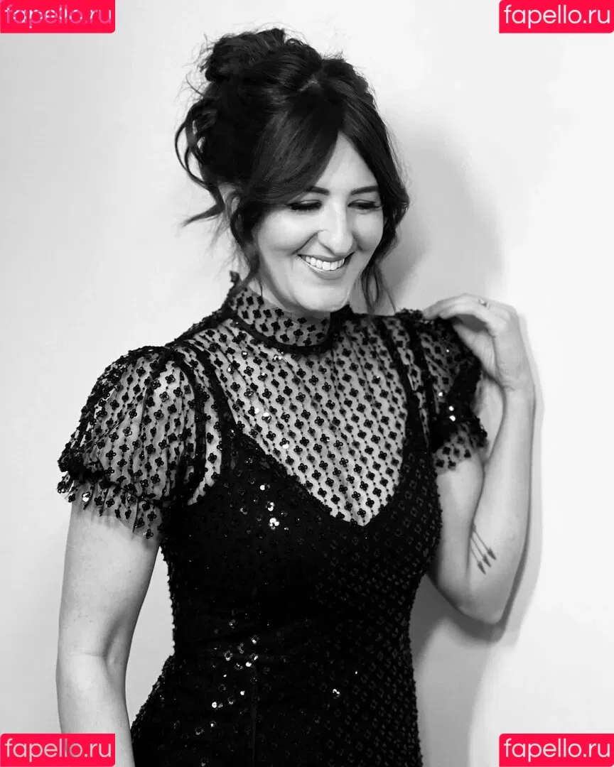 D'Arcy Carden Onlyfans Photo Gallery 