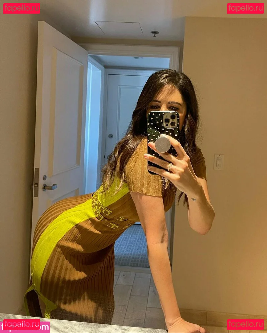 D'Arcy Carden Onlyfans Photo Gallery 