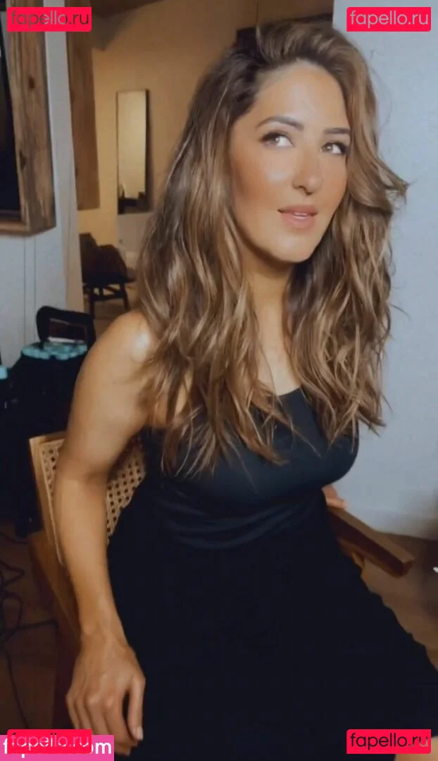 D'Arcy Carden Onlyfans Photo Gallery 