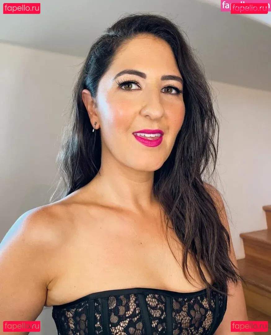 D'Arcy Carden Onlyfans Photo Gallery 