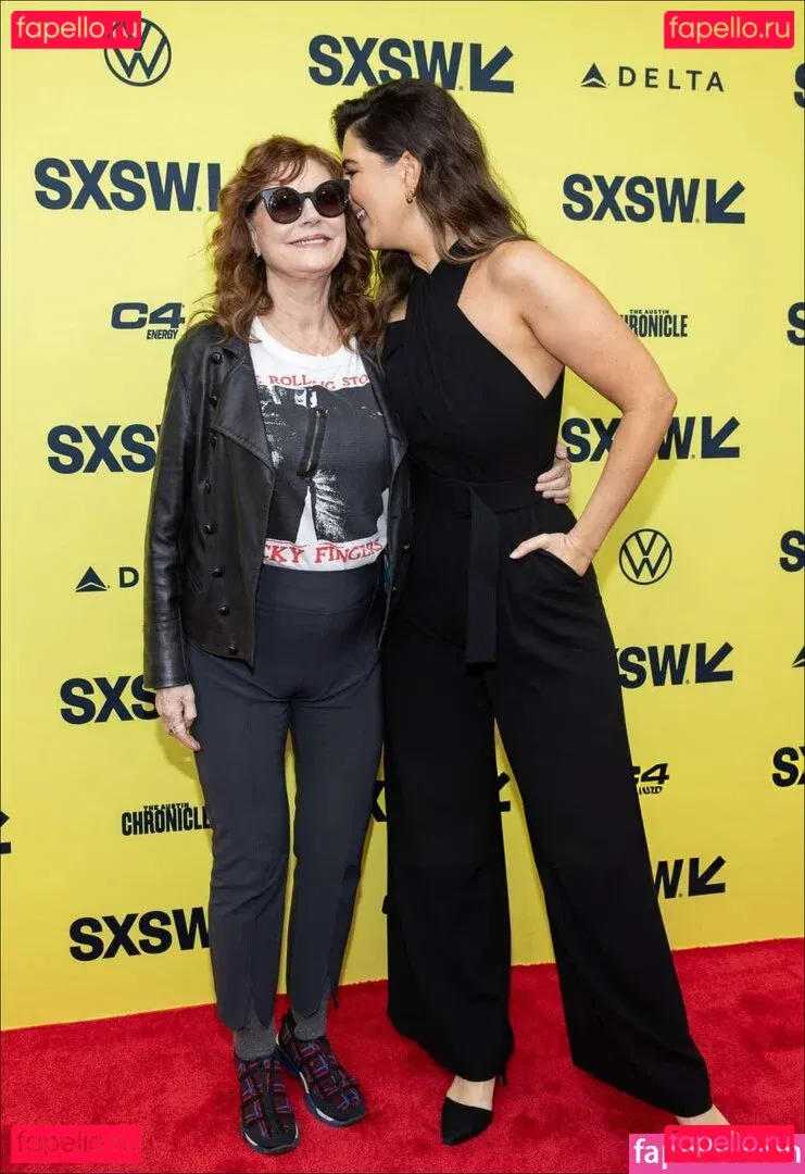 D'Arcy Carden Onlyfans Photo Gallery 