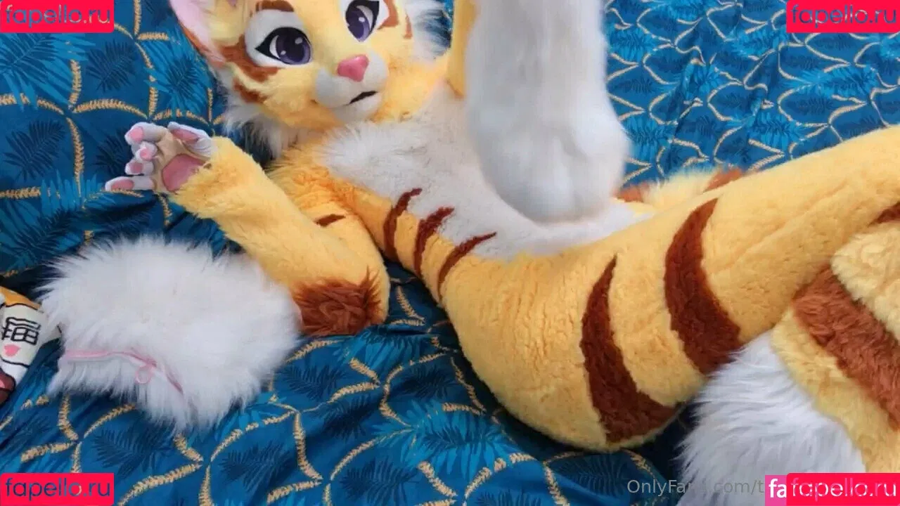 thatyellowkitty Onlyfans Photo Gallery 