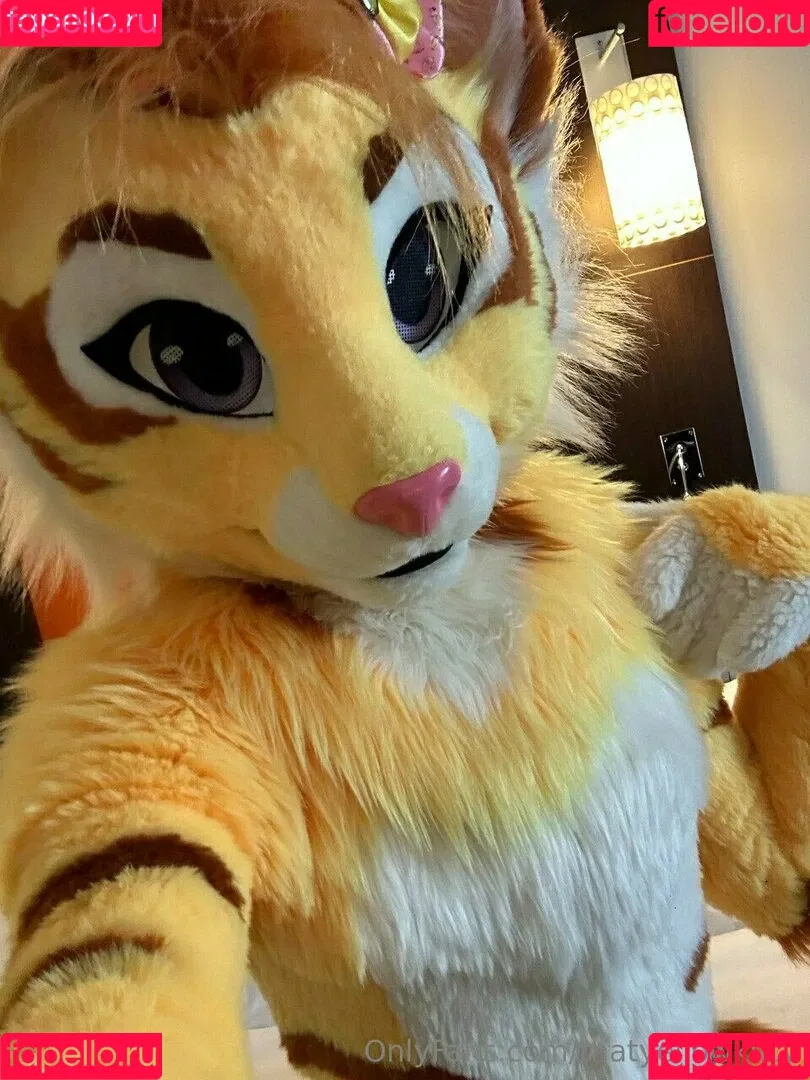 thatyellowkitty Onlyfans Photo Gallery 