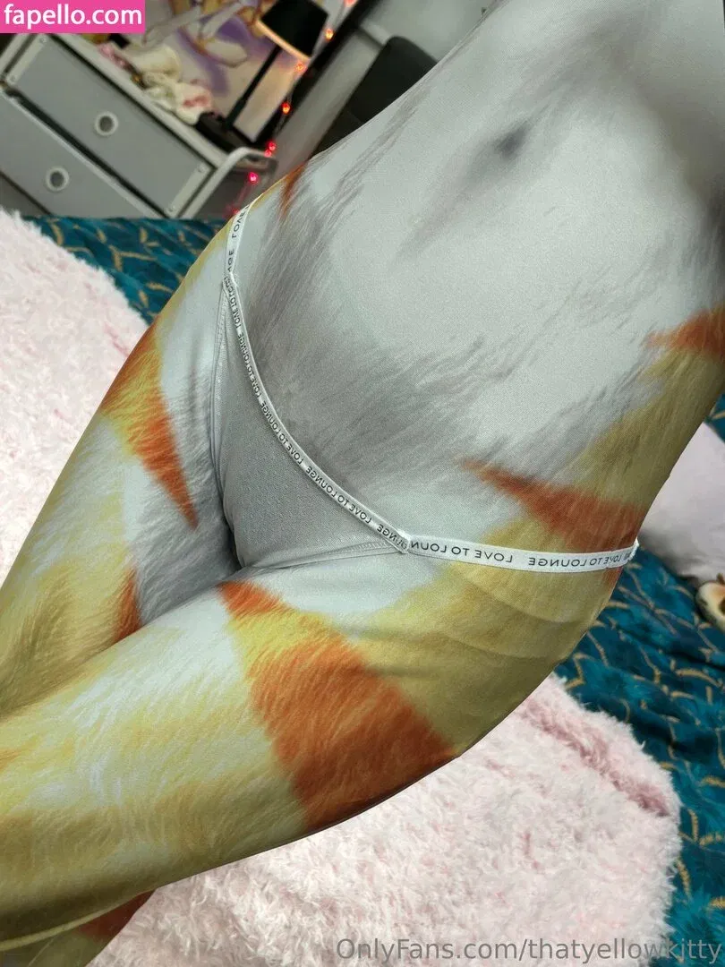 thatyellowkitty Onlyfans Photo Gallery 
