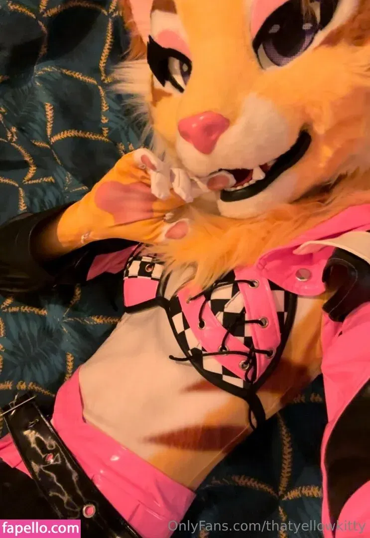 thatyellowkitty Onlyfans Photo Gallery 