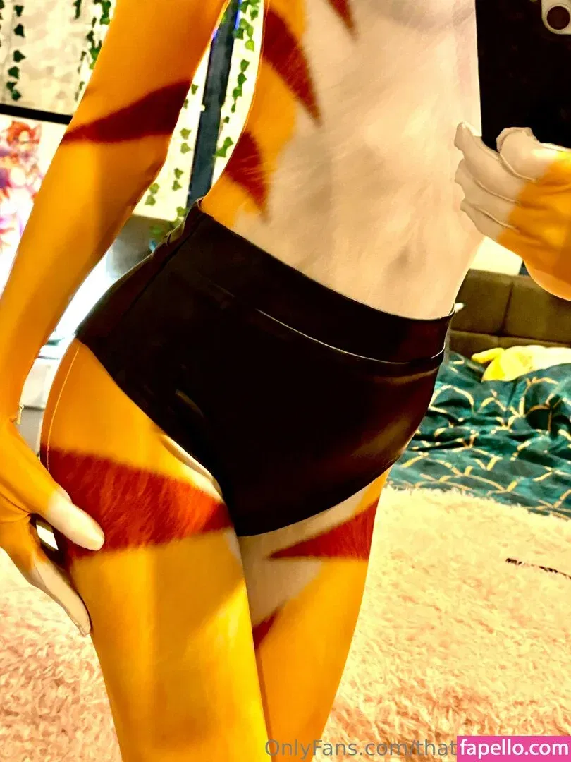 thatyellowkitty Onlyfans Photo Gallery 