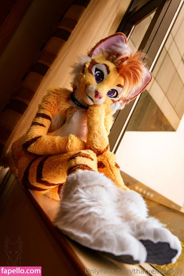 thatyellowkitty Onlyfans Photo Gallery 