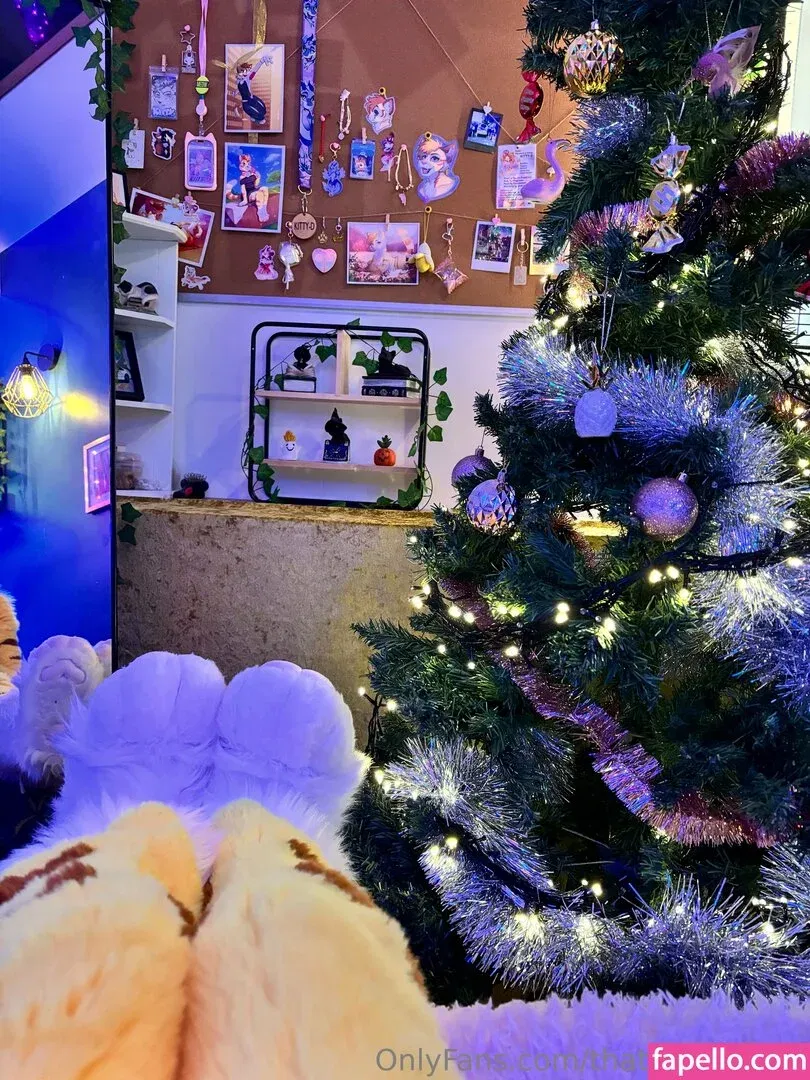 thatyellowkitty Onlyfans Photo Gallery 