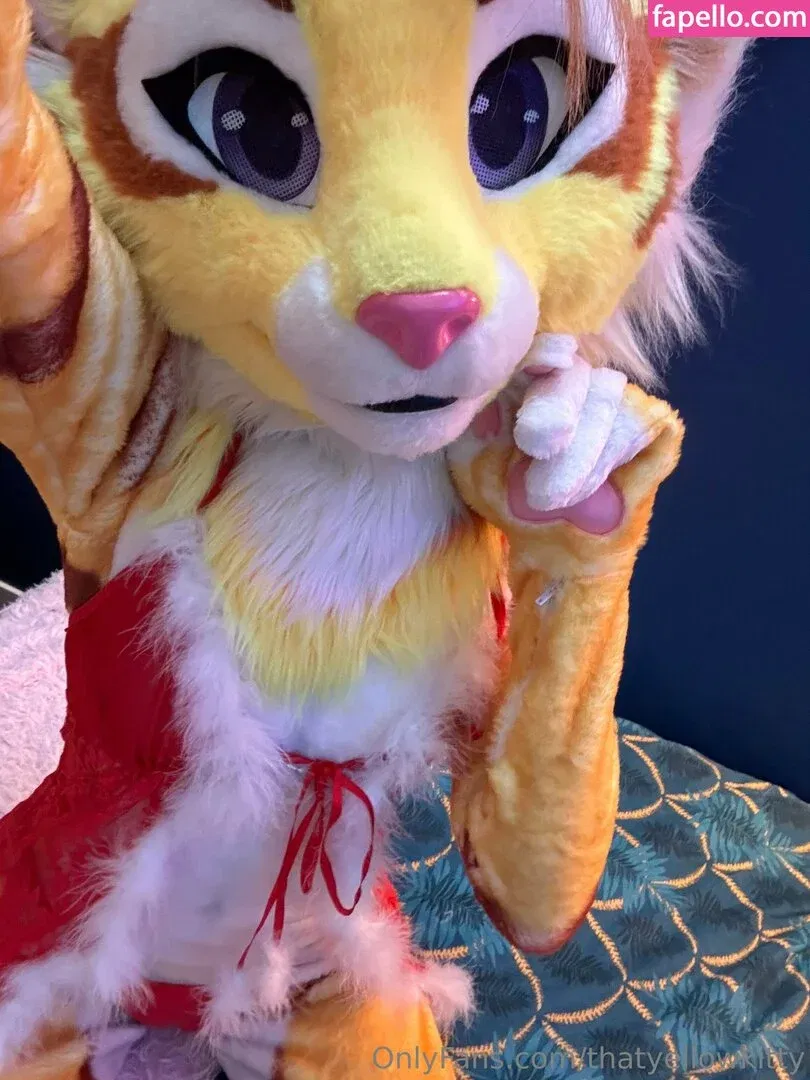 thatyellowkitty Onlyfans Photo Gallery 