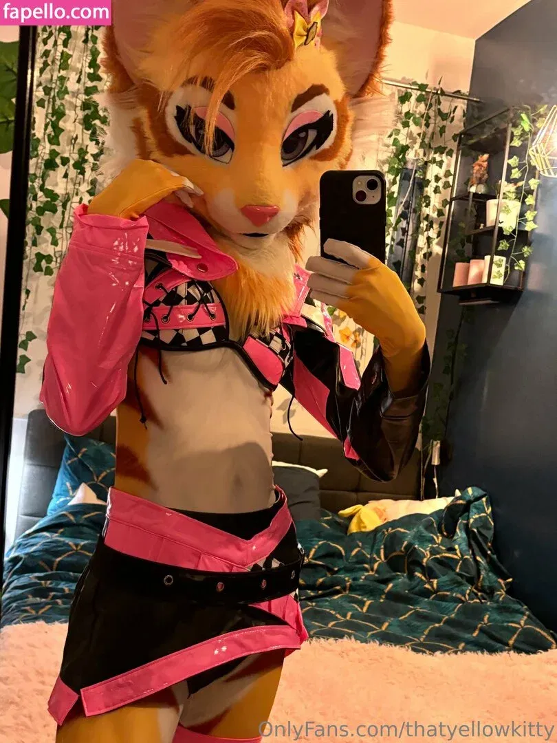 thatyellowkitty Onlyfans Photo Gallery 