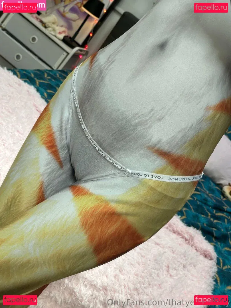 thatyellowkitty Onlyfans Photo Gallery 