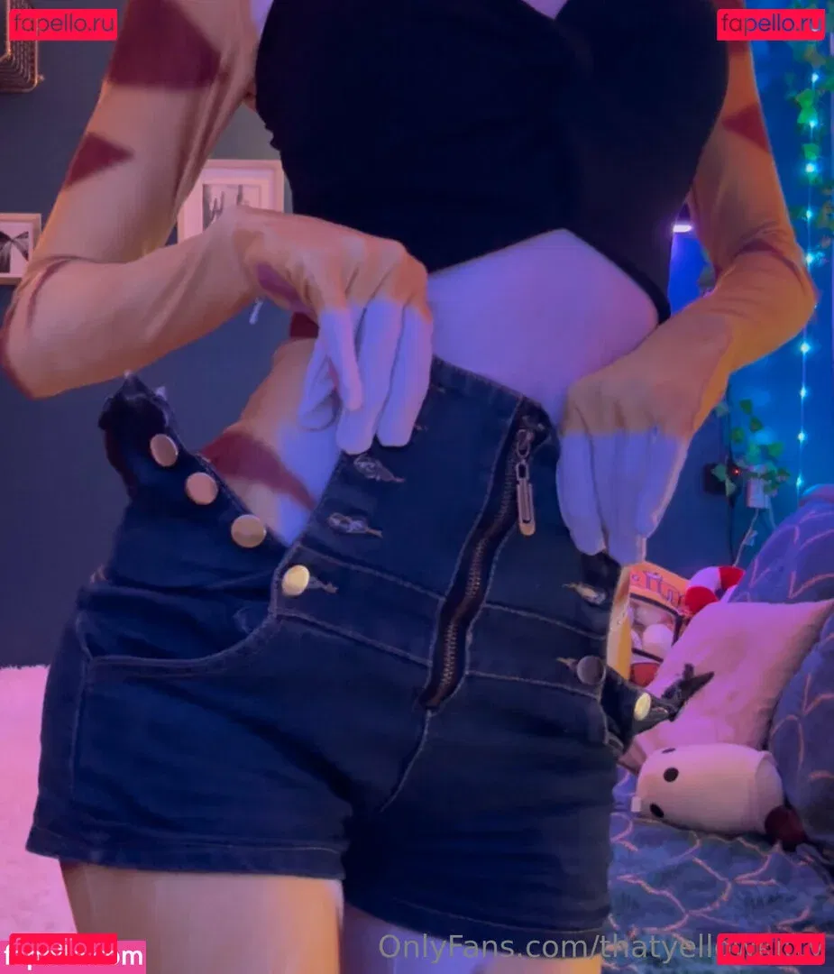 thatyellowkitty Onlyfans Photo Gallery 