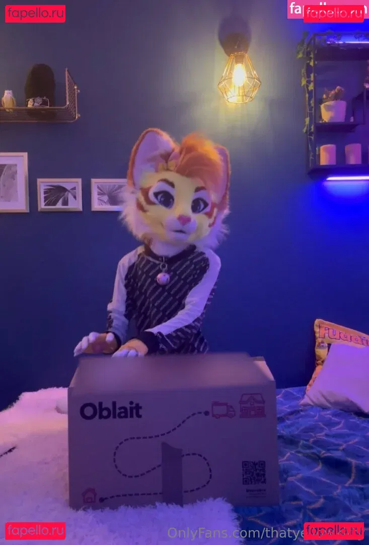 thatyellowkitty Onlyfans Photo Gallery 