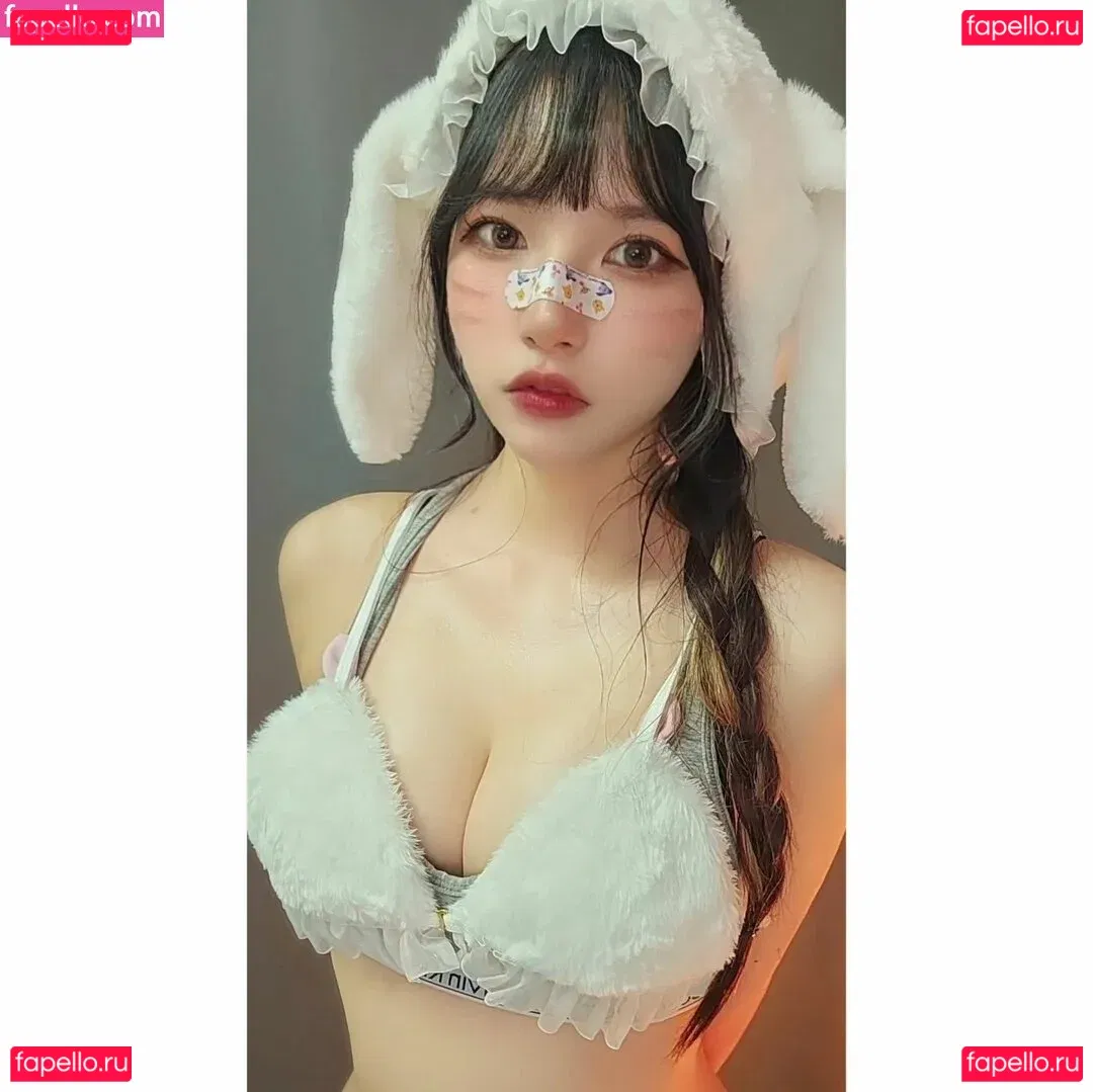 world1104 Onlyfans Photo Gallery 