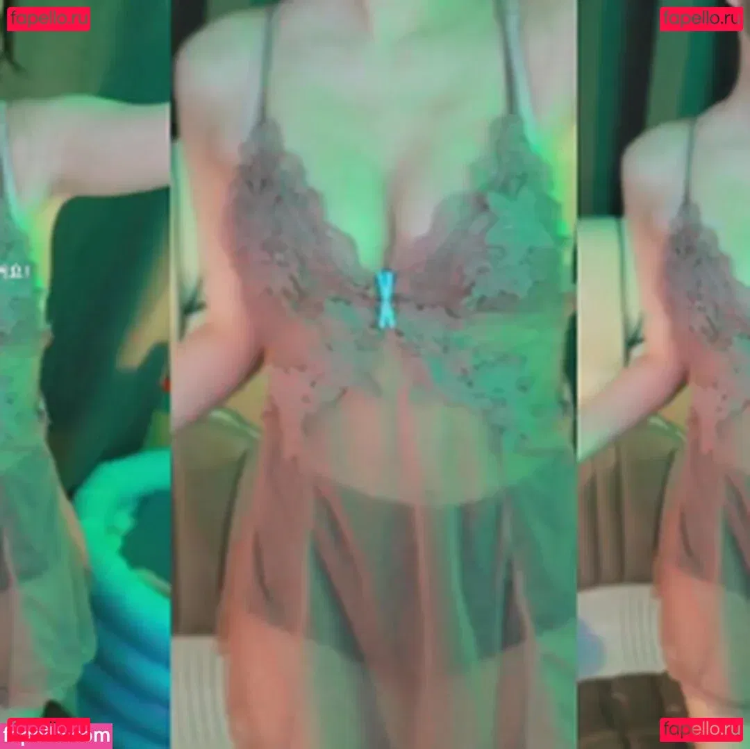 world1104 Onlyfans Photo Gallery 