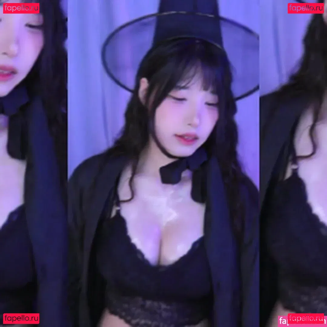 world1104 Onlyfans Photo Gallery 