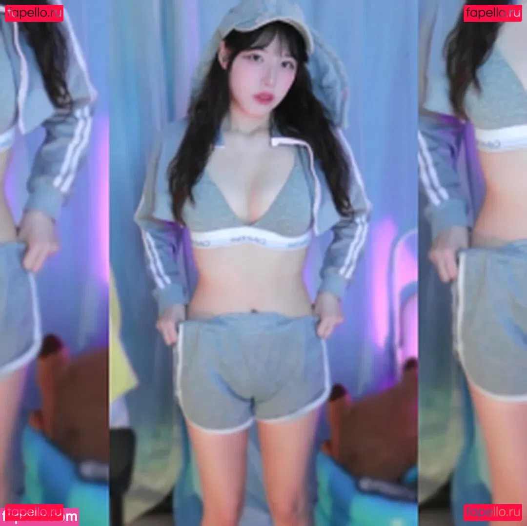 world1104 Onlyfans Photo Gallery 