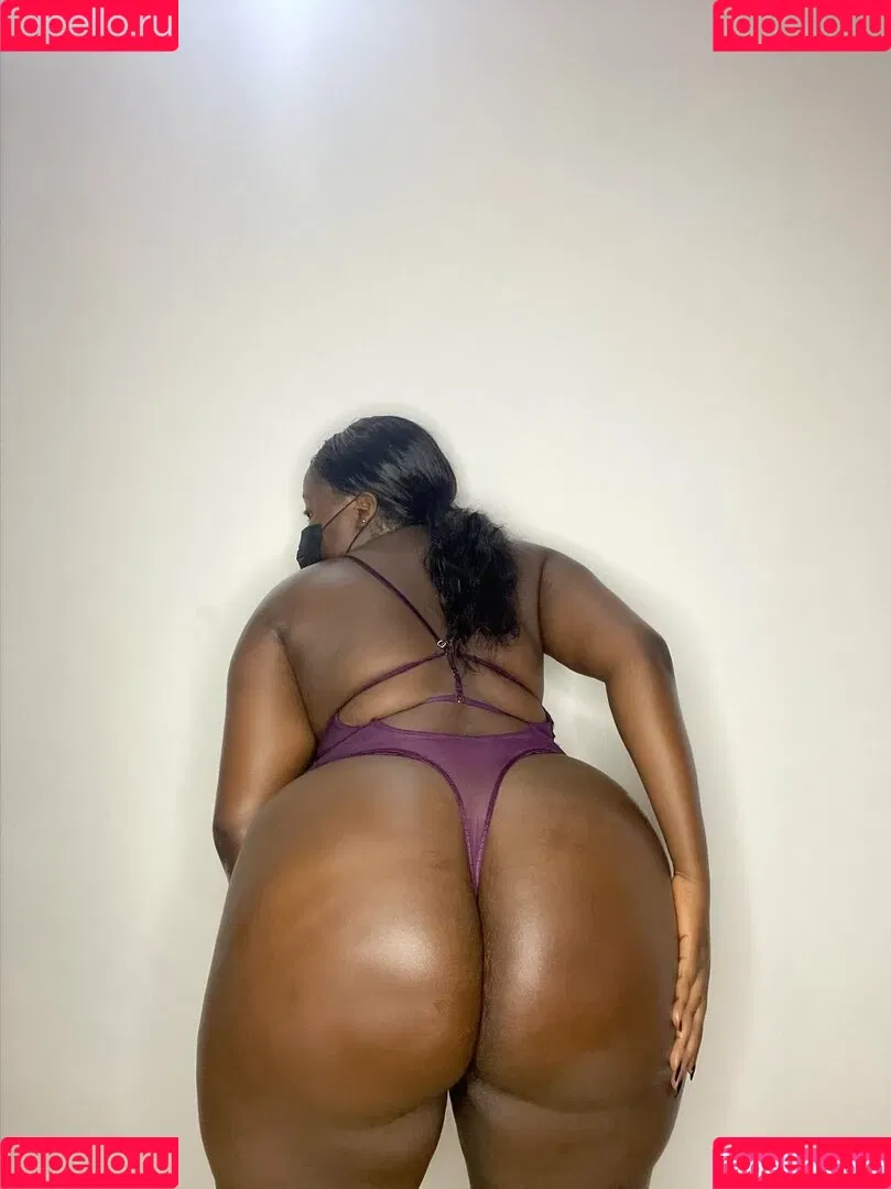 camillabangs Onlyfans Photo Gallery 