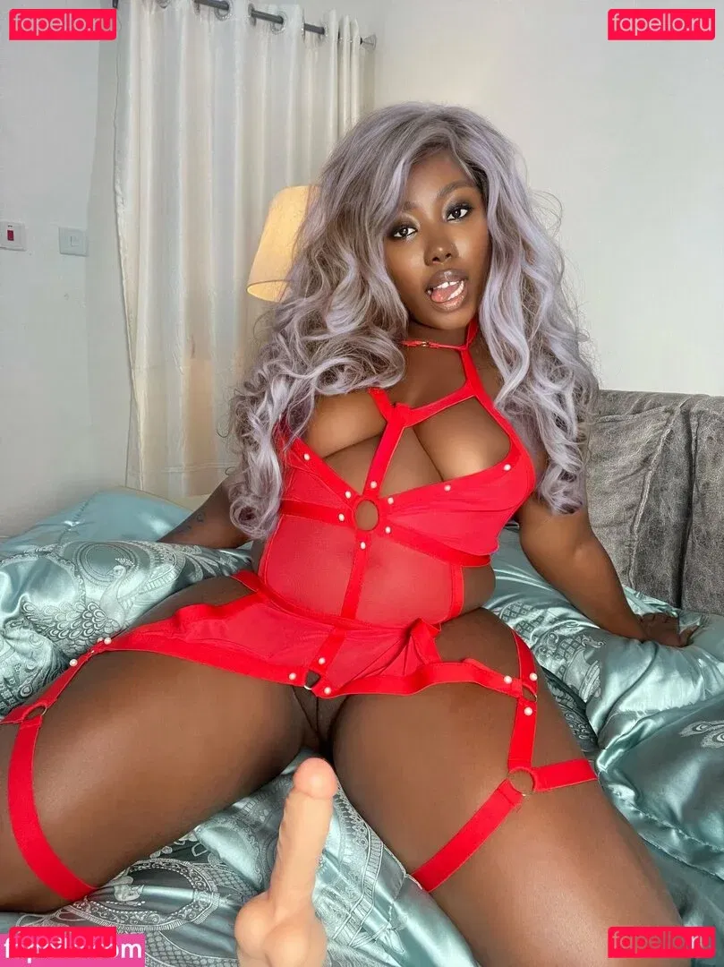 camillabangs Onlyfans Photo Gallery 