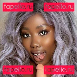 camillabangs Onlyfans Photo Gallery 