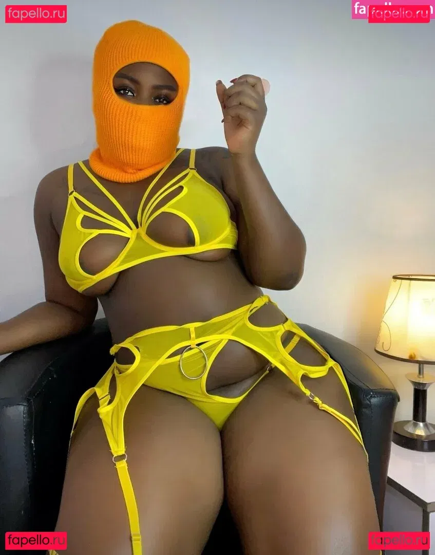 camillabangs Onlyfans Photo Gallery 