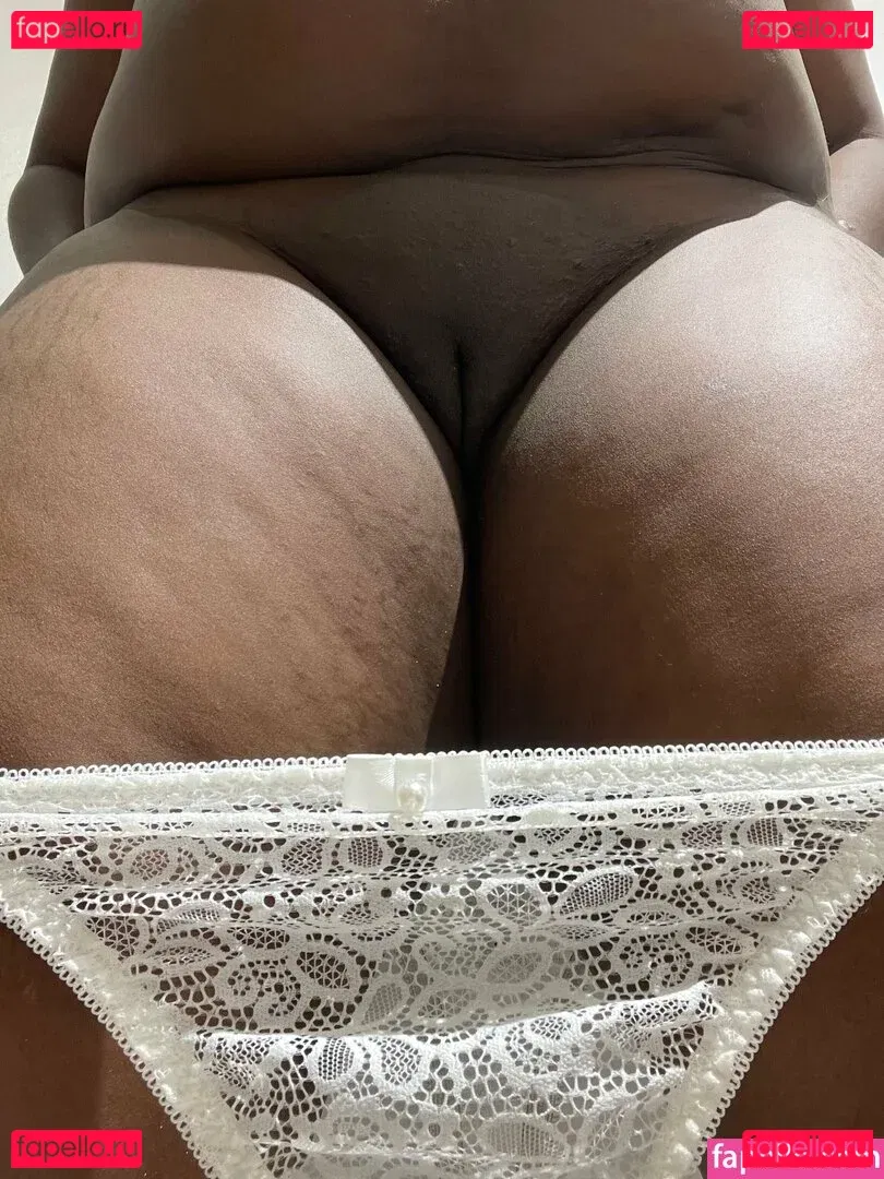 camillabangs Onlyfans Photo Gallery 