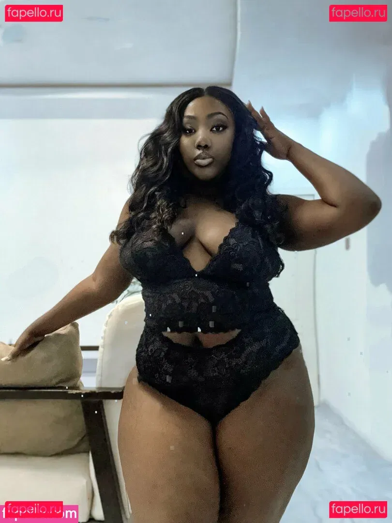 camillabangs Onlyfans Photo Gallery 