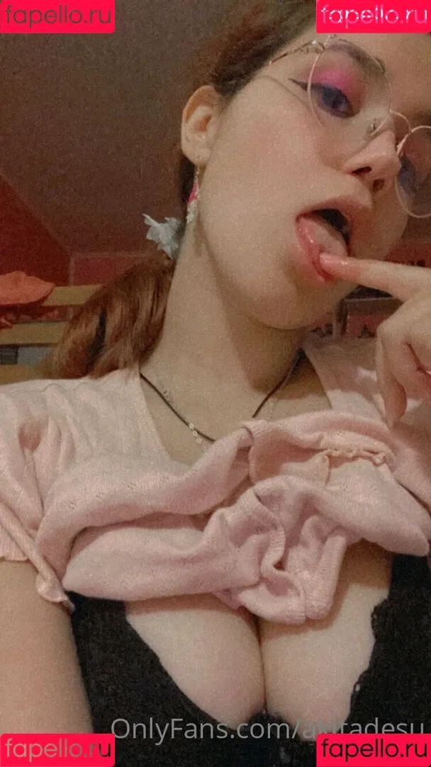 akitadesuu Onlyfans Photo Gallery 