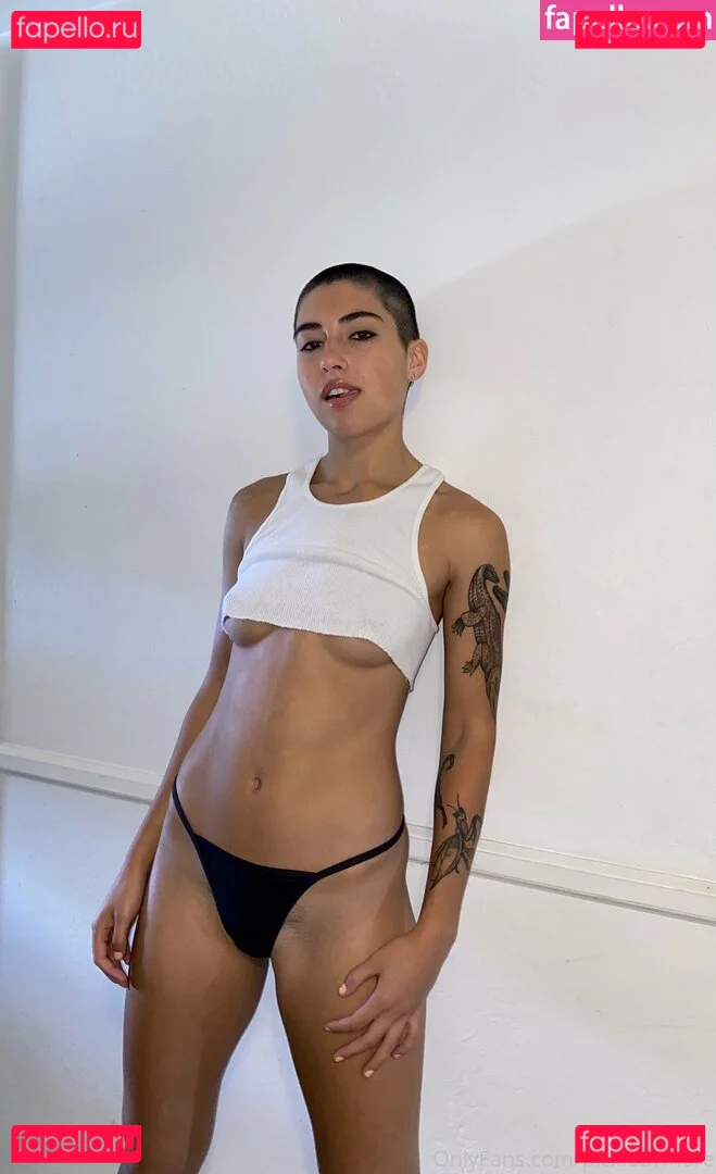 lovingthearoma Onlyfans Photo Gallery 