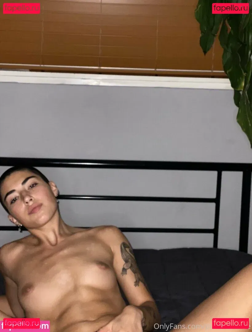 lovingthearoma Onlyfans Photo Gallery 