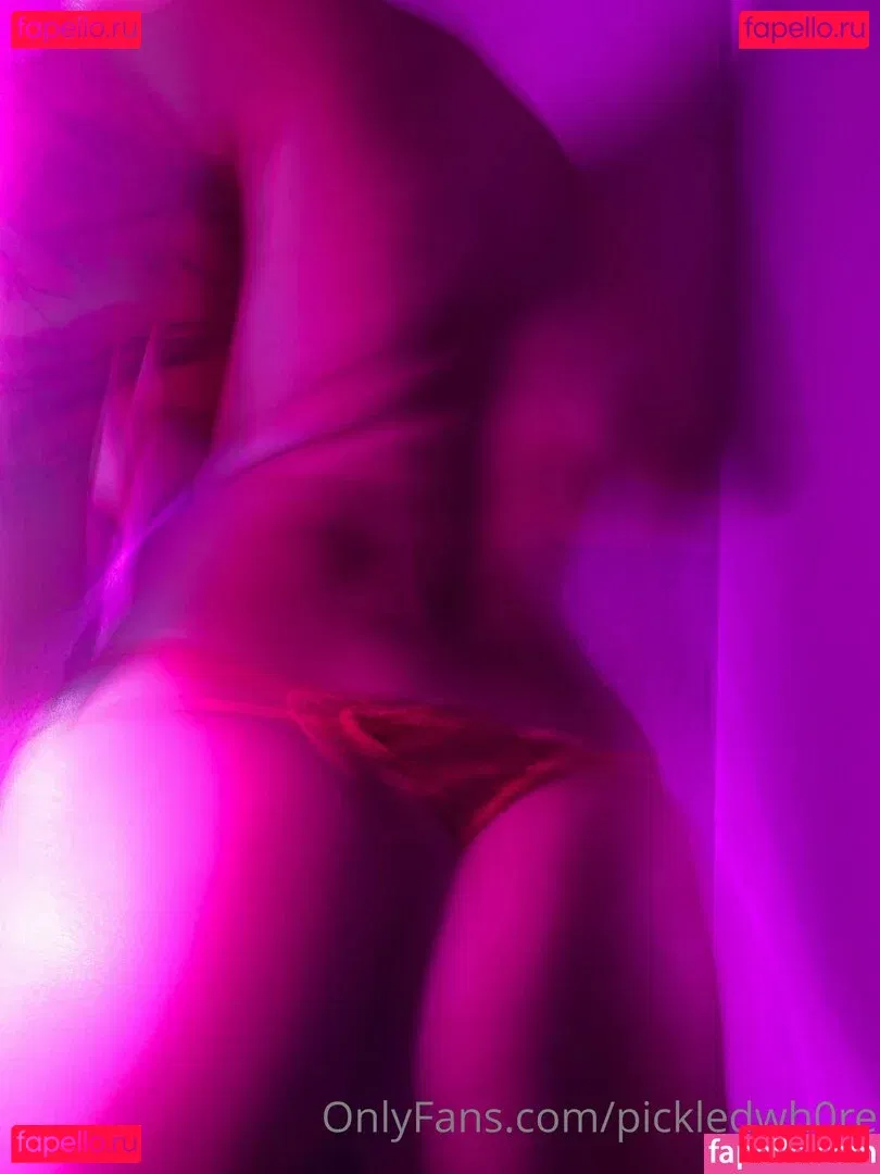 lovingthearoma Onlyfans Photo Gallery 