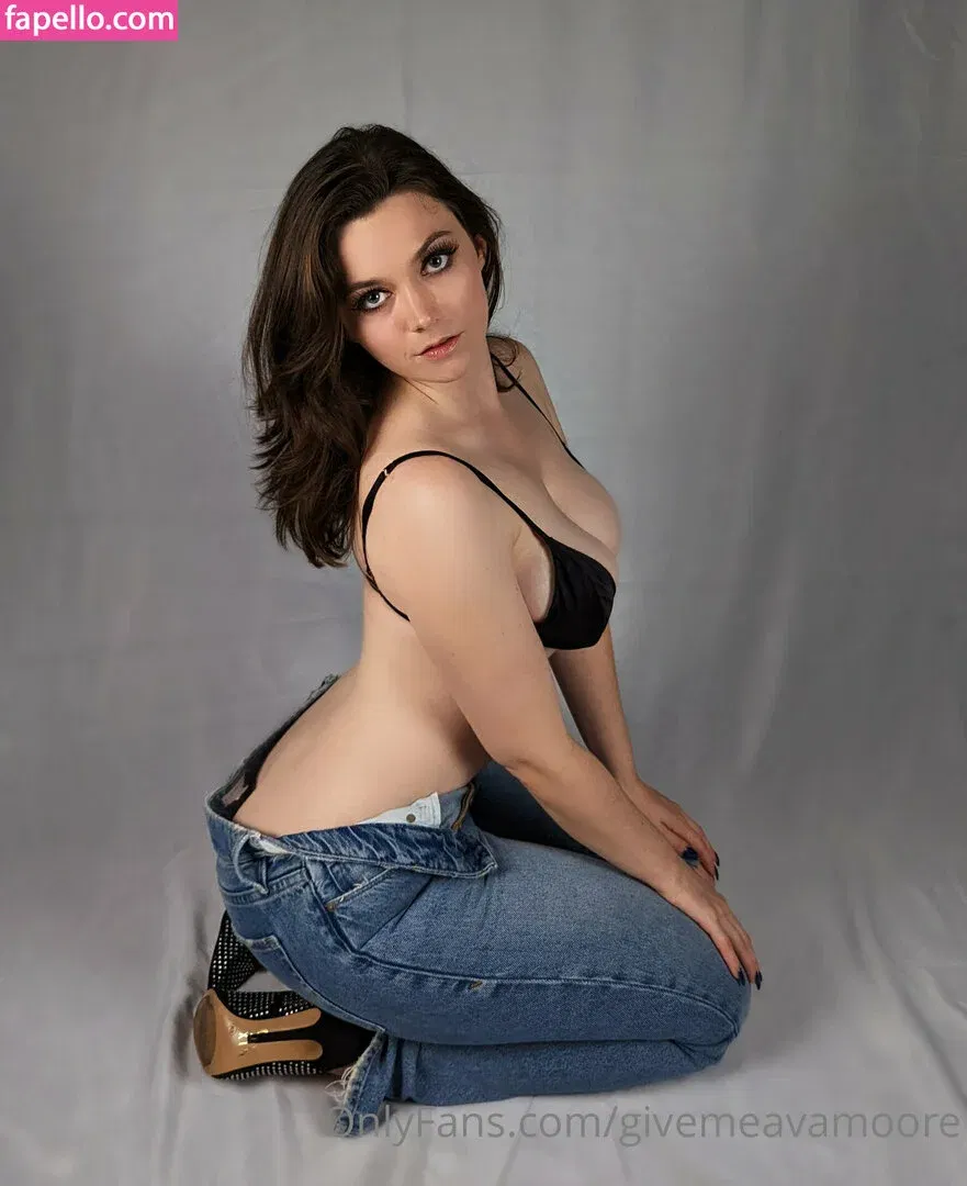 givemeavamoore Onlyfans Photo Gallery 